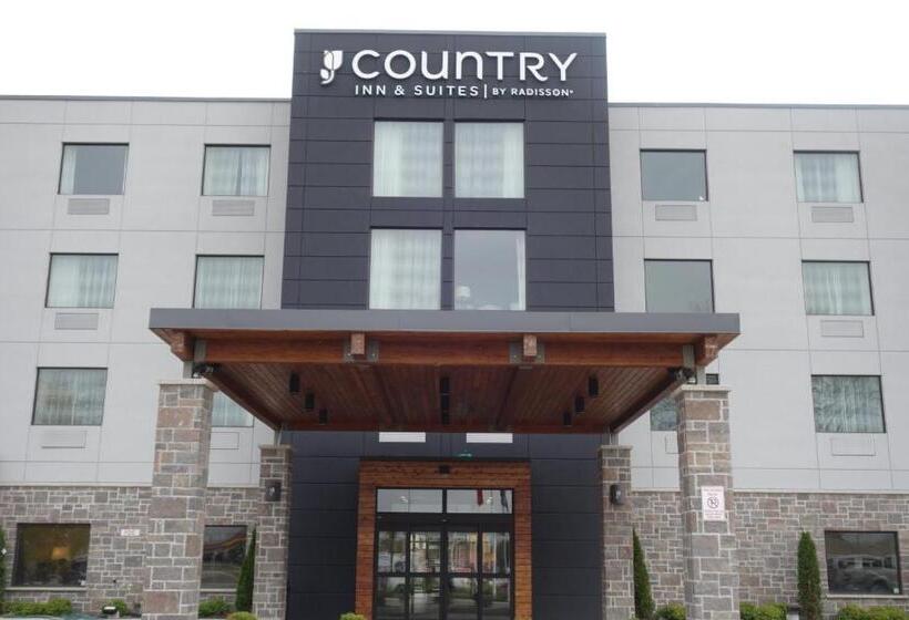 هتل Country Inn & Suites By Radisson, Belleville, On