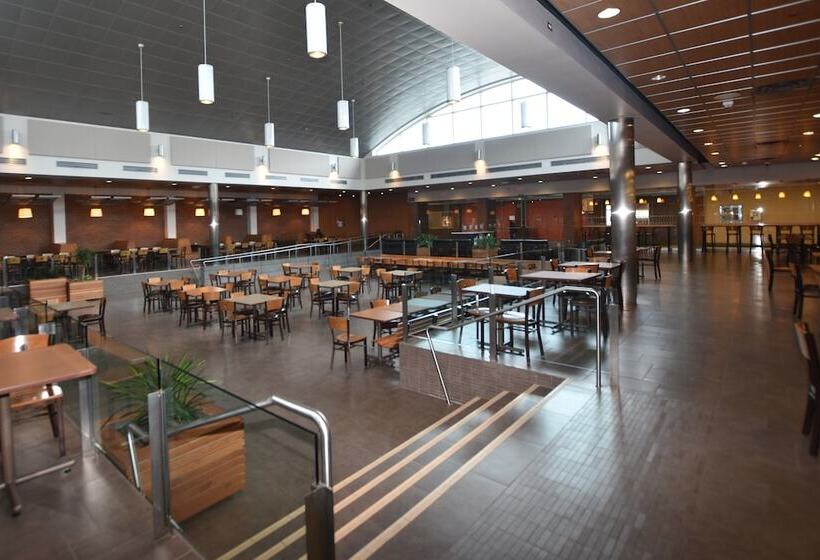 هتل Residence & Conference Centre   London