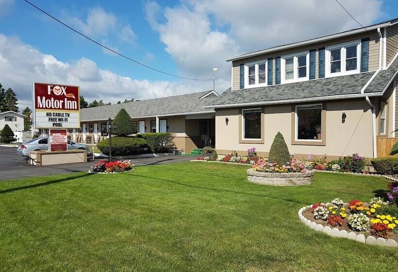 هتل Fox Motor Inn