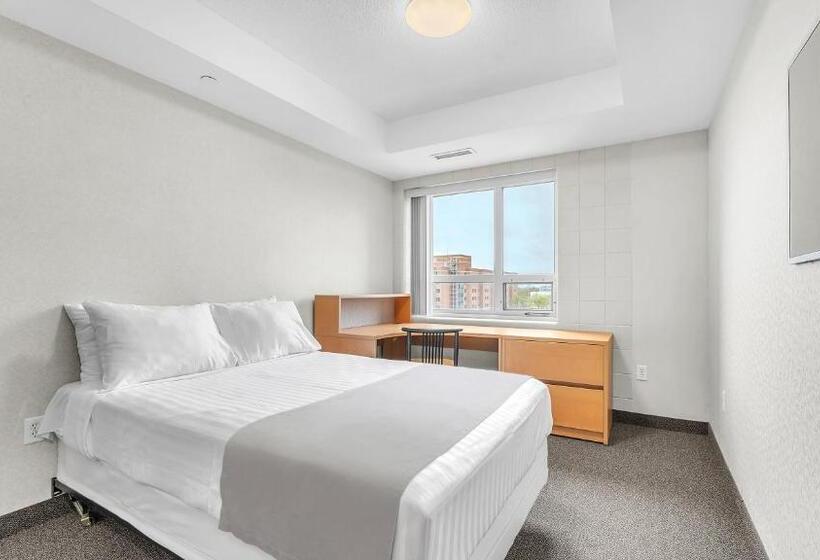 هتل Residence & Conference Centre   London