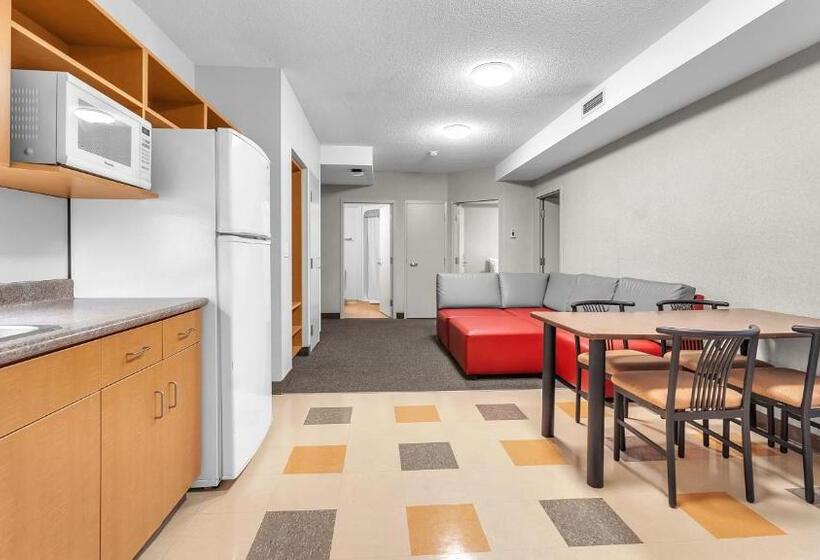 هتل Residence & Conference Centre   London