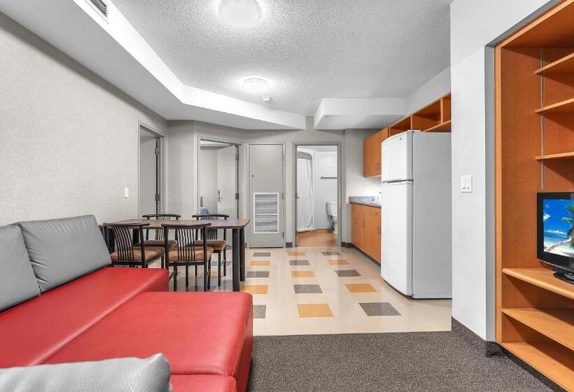 هتل Residence & Conference Centre   London