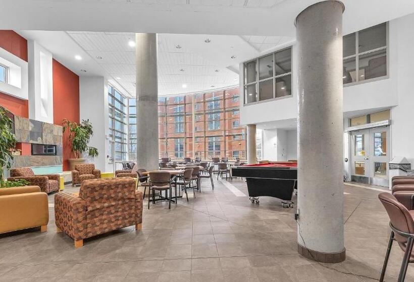 هتل Residence & Conference Centre   London