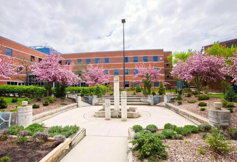 هتل Residence & Conference Centre   London