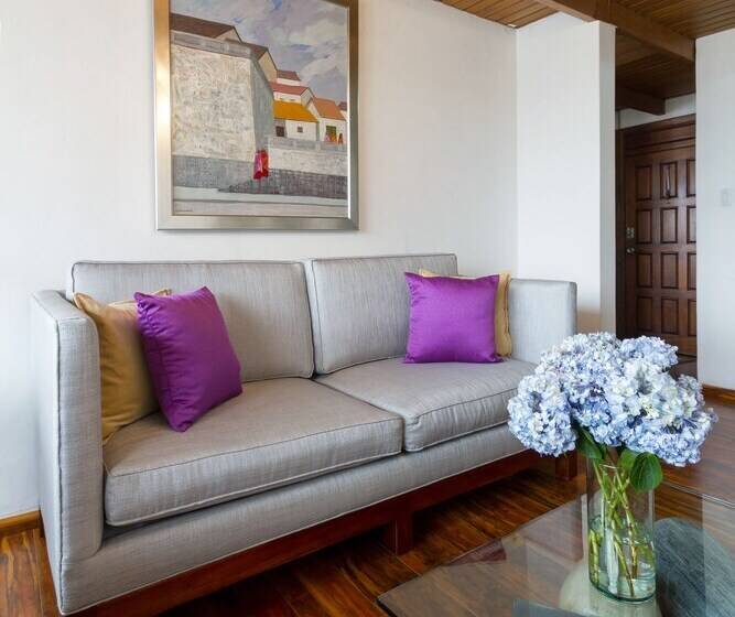 Penthouse Lodge B&b