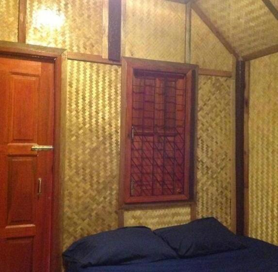 استراحتگاه New Hut Bungalow