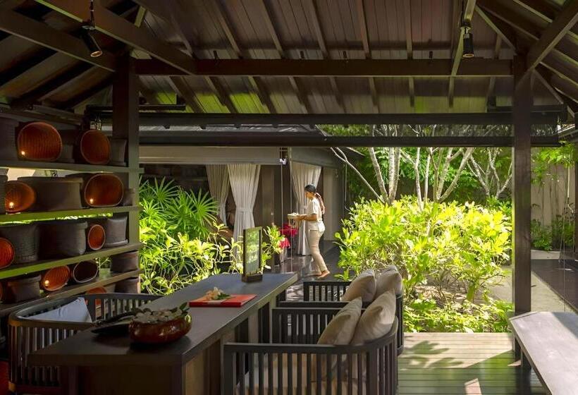 استراحتگاه The Source Herbal Detox Retreat