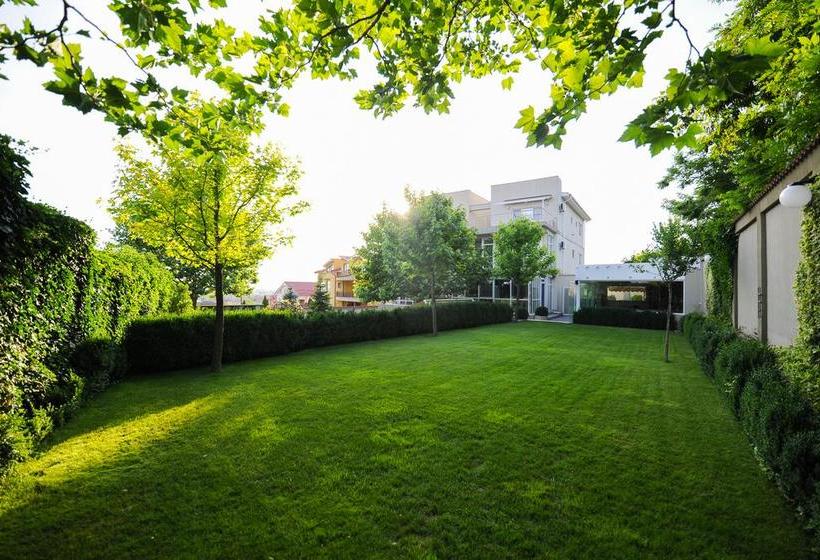 تختخواب و صبحانه Bruxelles Guesthouse Craiova