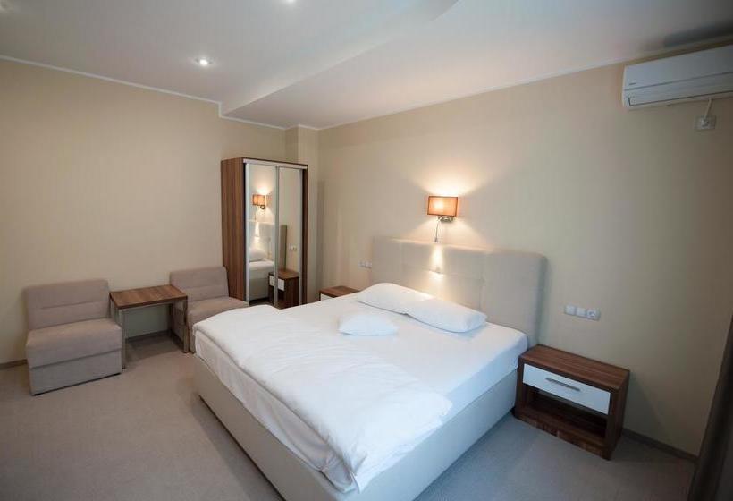 تختخواب و صبحانه Bruxelles Guesthouse Craiova