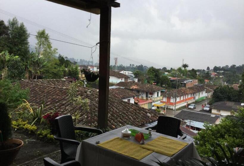 تختخواب و صبحانه Casa Pachamama