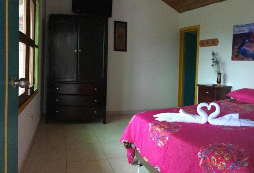 تختخواب و صبحانه Casa Pachamama