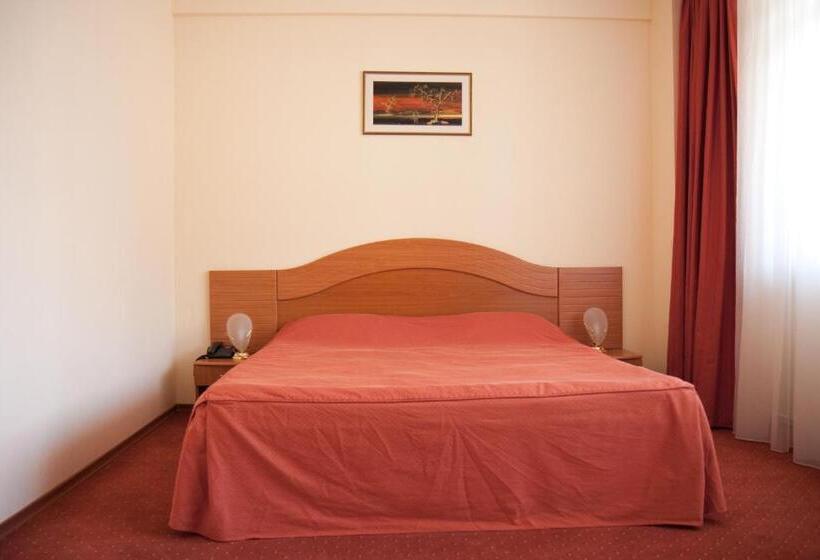 فندق Azuga Ski & Bike Resort