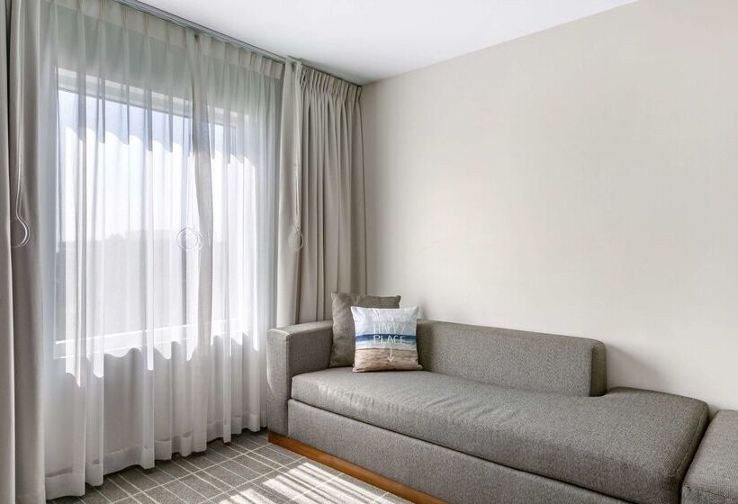 Cambria Hotel Lax