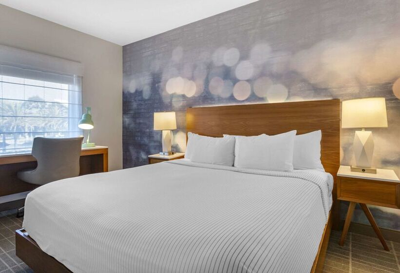 Cambria Hotel Lax