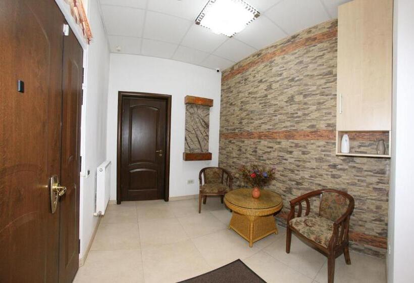 هتل City Garden Rooms And Apartments