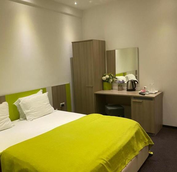 هتل Parliament Square