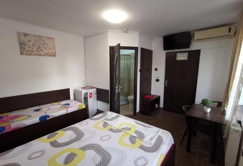 Joe Hostel