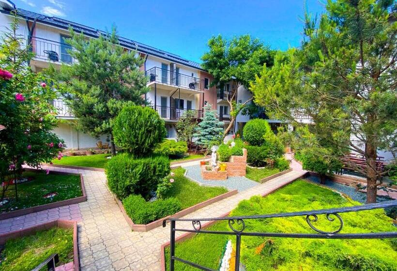 אתר נופש Vila Casa Leul