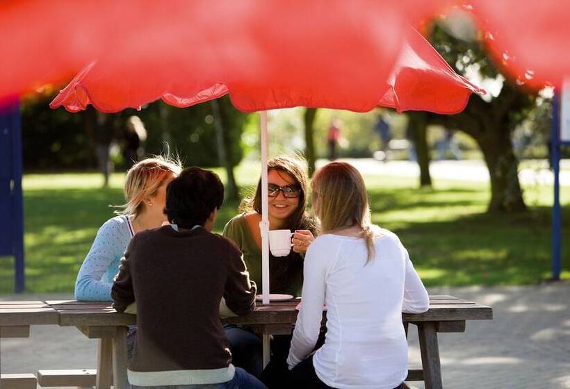 هاستل Becket Court   University Of Kent   Campus Accommodation