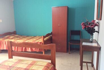 تختخواب و صبحانه Hospedaje Familiar Gloria