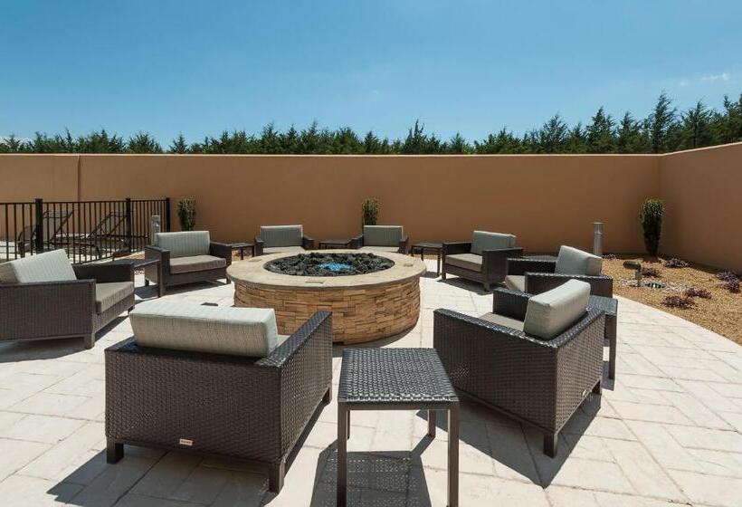 Отель Courtyard By Marriott Ardmore
