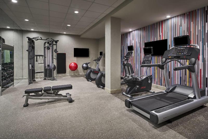 Sonesta Hotel Baltimore Inner Harbor