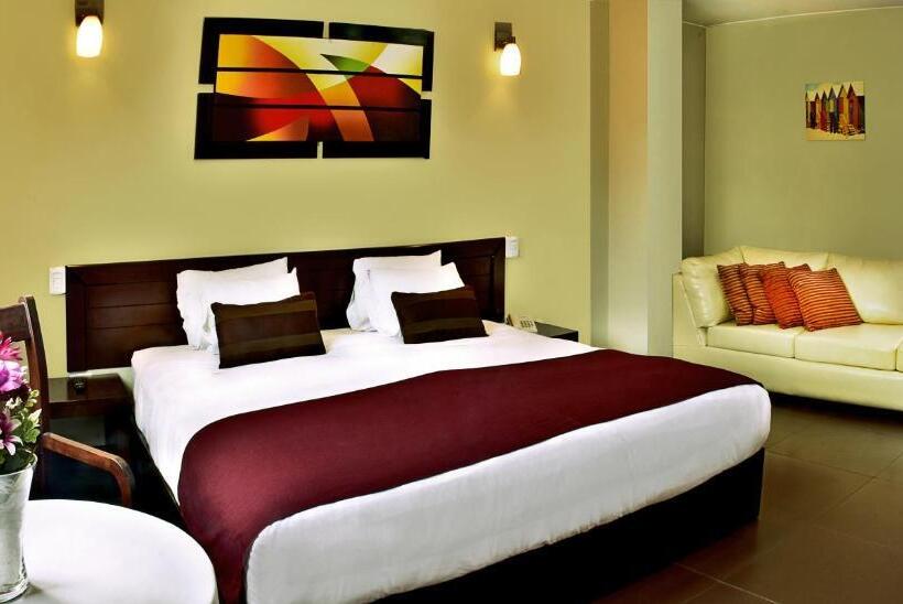Fotos del hotel Es Riviera Mansion:  6