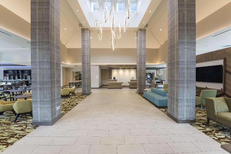 هتل Hilton Garden Inn Grand Rapids East