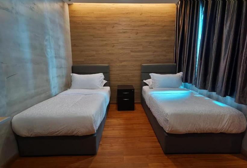 Insta Hotel Jb