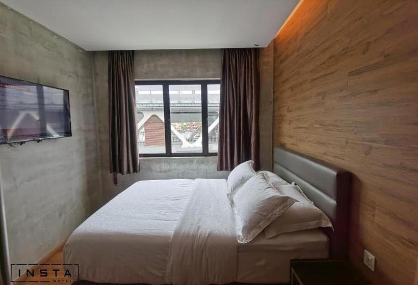 Insta Hotel Jb