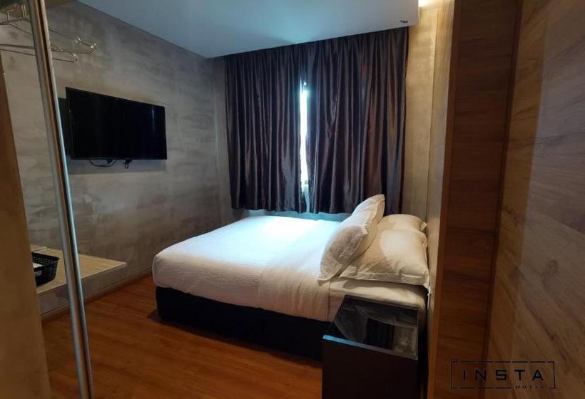 Insta Hotel Jb