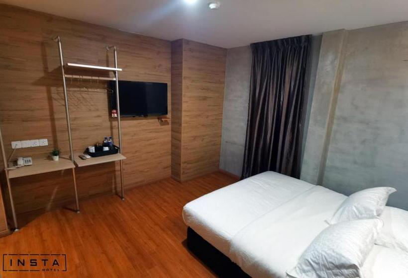 Insta Hotel Jb