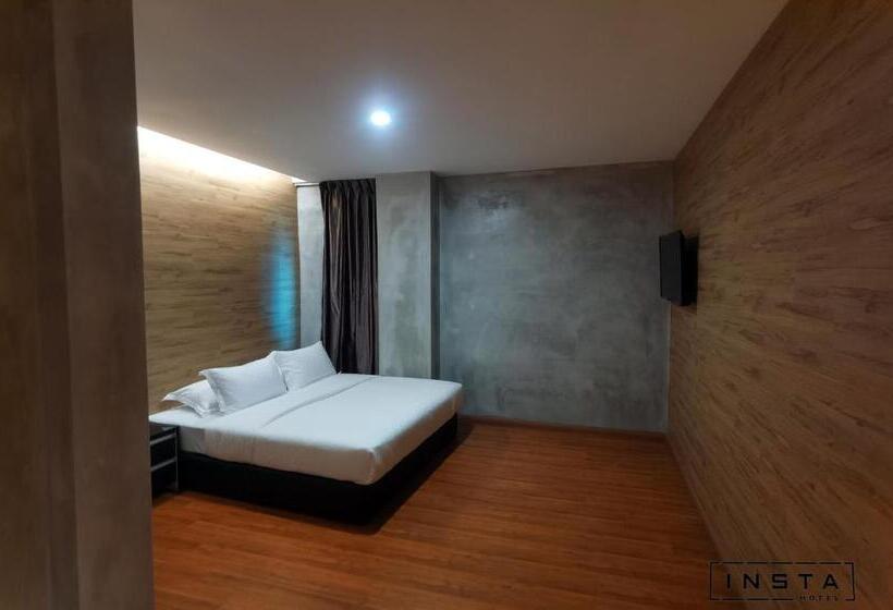 Insta Hotel Jb