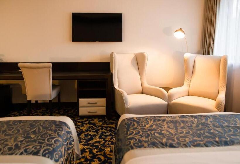 Fotos del hotel Malak Regency:  41