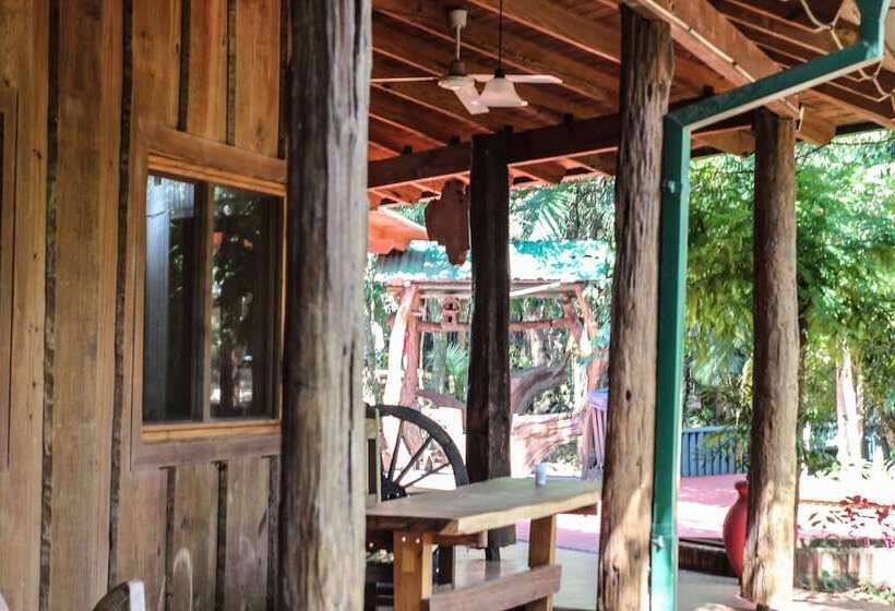 هتل Palo Rosa Lodge