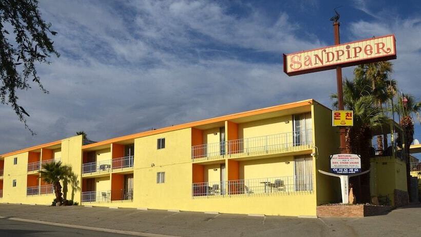 هتل Sandpiper Springs Spa & Retreat