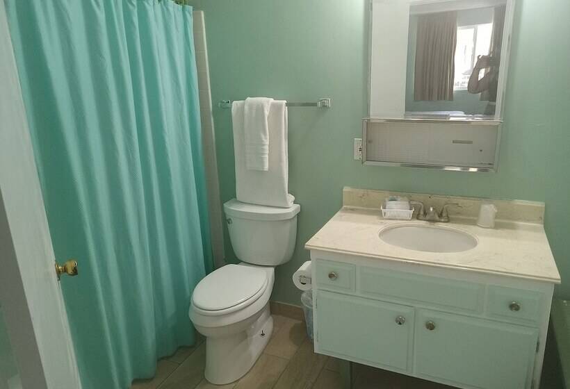 هتل Sandpiper Springs Spa & Retreat
