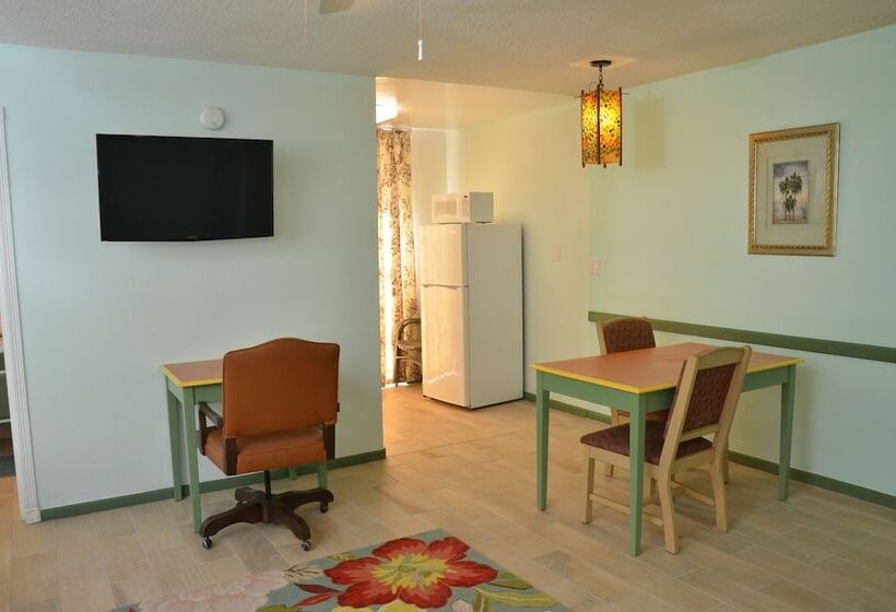 هتل Sandpiper Springs Spa & Retreat