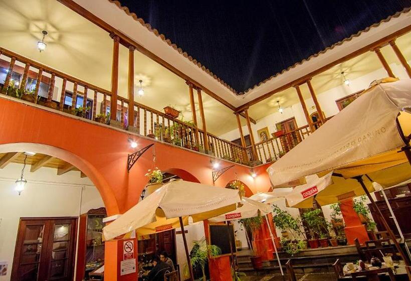 هتل Viavia Cafe Ayacucho