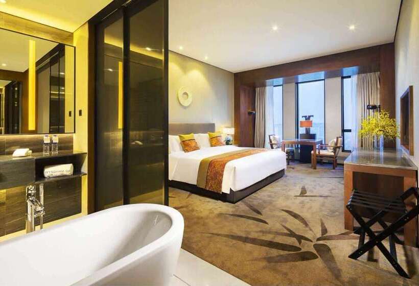 هتل Wyndham Grand Plaza Royale Kaidi