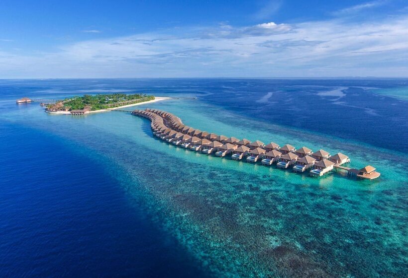 Hurawalhi Island Resort