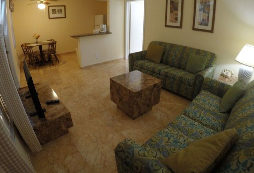 Lago Mar Motel And Apartments