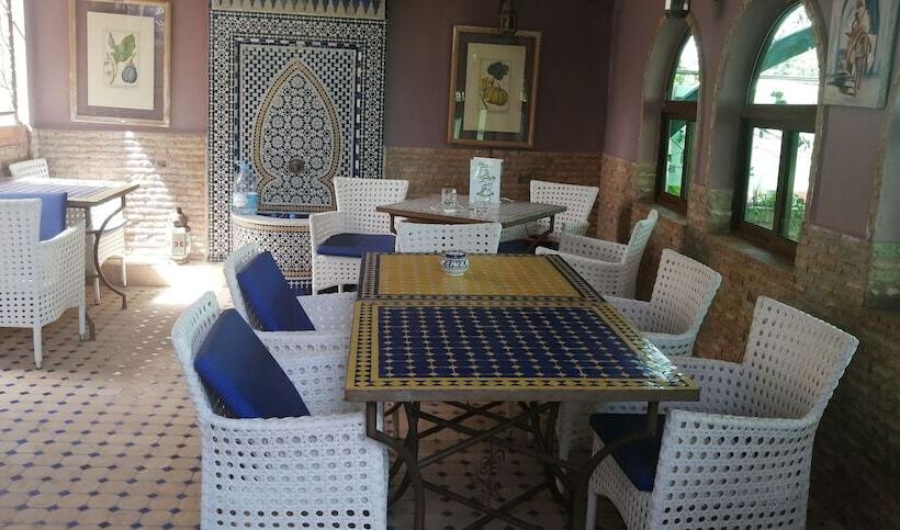 پانسیون Pasta Plaza
