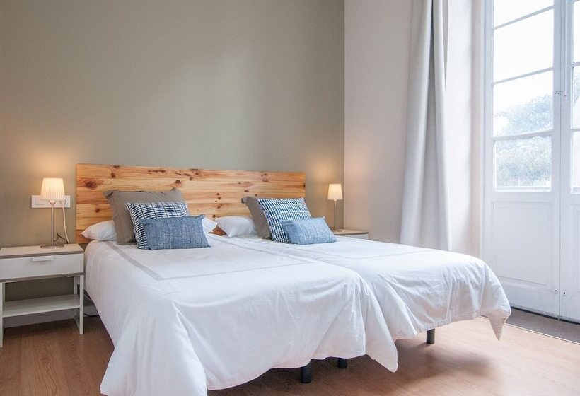 تختخواب و صبحانه Triana Bella Suites