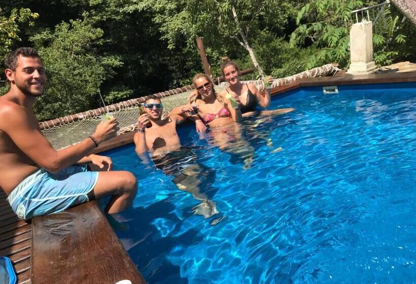 Hostel Nirvana San Gil