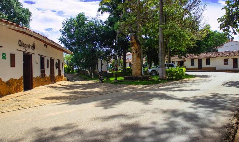 هتل Alejandria Resort Barichara