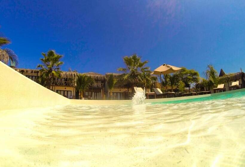 هتل Bamboo Lodge