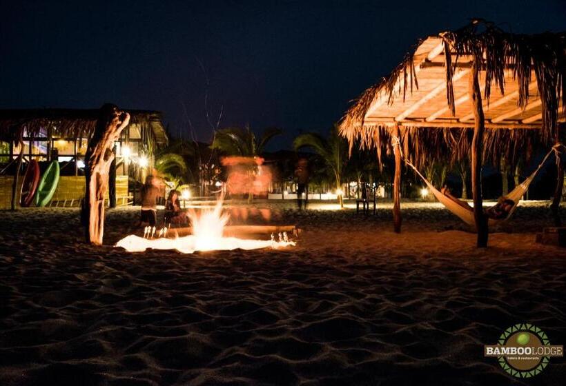 هتل Bamboo Lodge