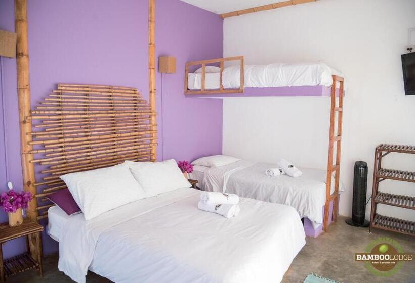هتل Bamboo Lodge