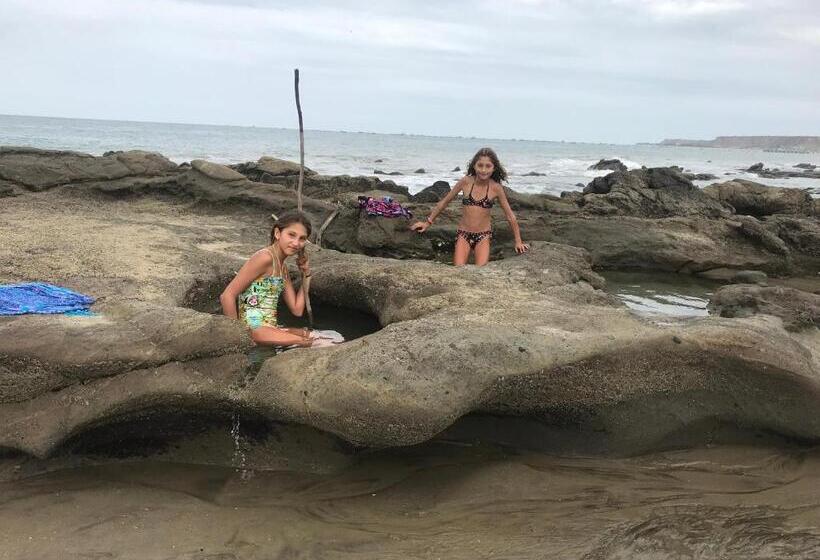 هتل Bamboo Lodge